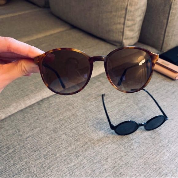 Two pairs of retro sunglasses - Picture 2 of 8